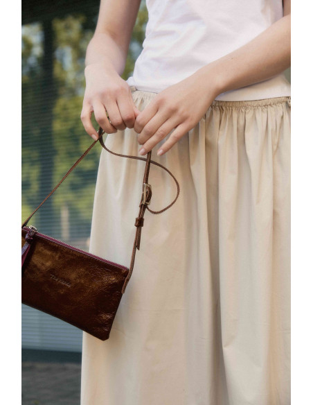 Bolso Minimal de Piel hecho a mano The Hands