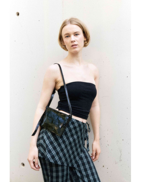 Bolso Minimal de Piel hecho a mano The Hands