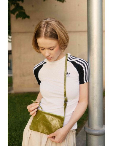 Bolso Minimal de Piel hecho a mano The Hands